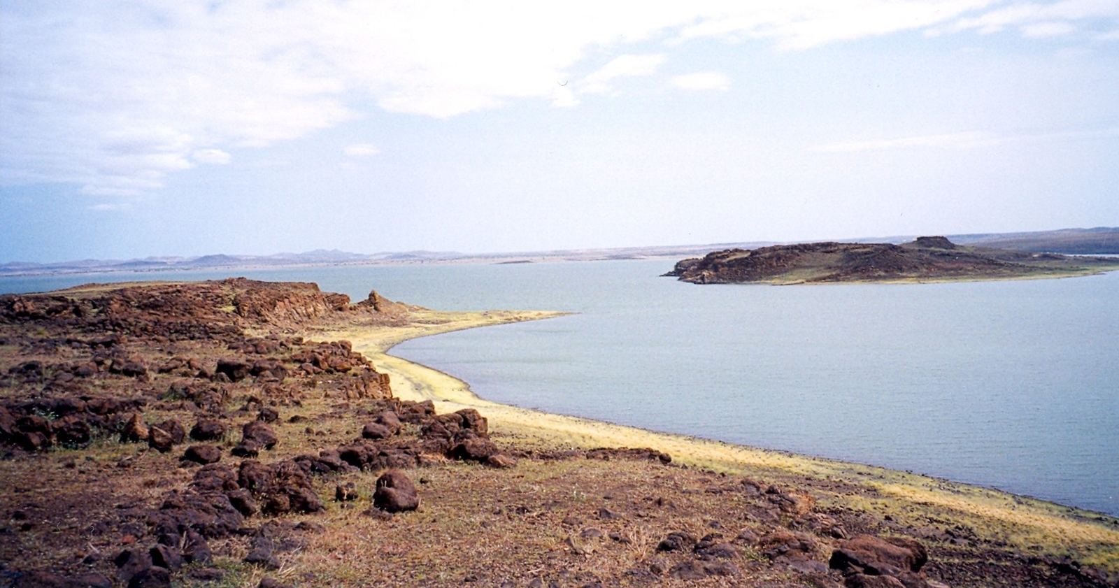 The shore of Lake Turkana at the valley's northern reach